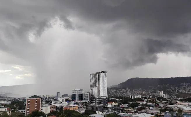 Copeco alerta por lluvias y tormentas eléctricas en varias regiones de Honduras