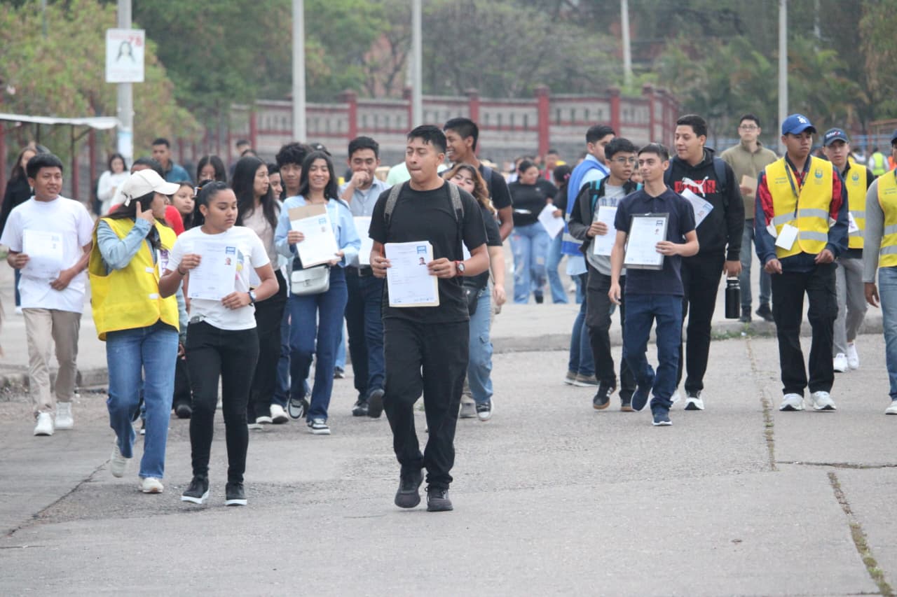 UNAH aplica la PHUMA 2026 a más de 19 mil aspirantes en todo el país