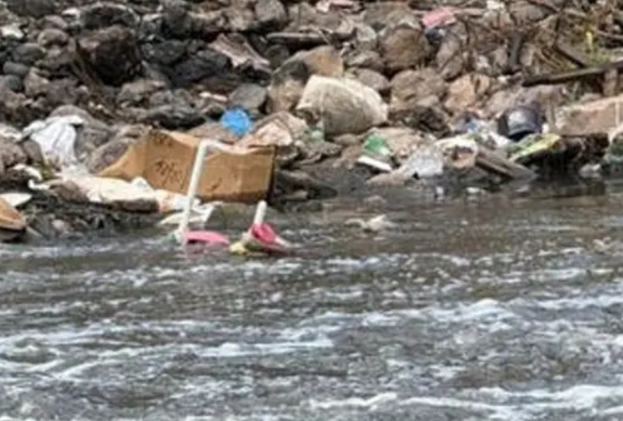Encuentran cadáver de hombre en el río Choluteca, en Tegucigalpa