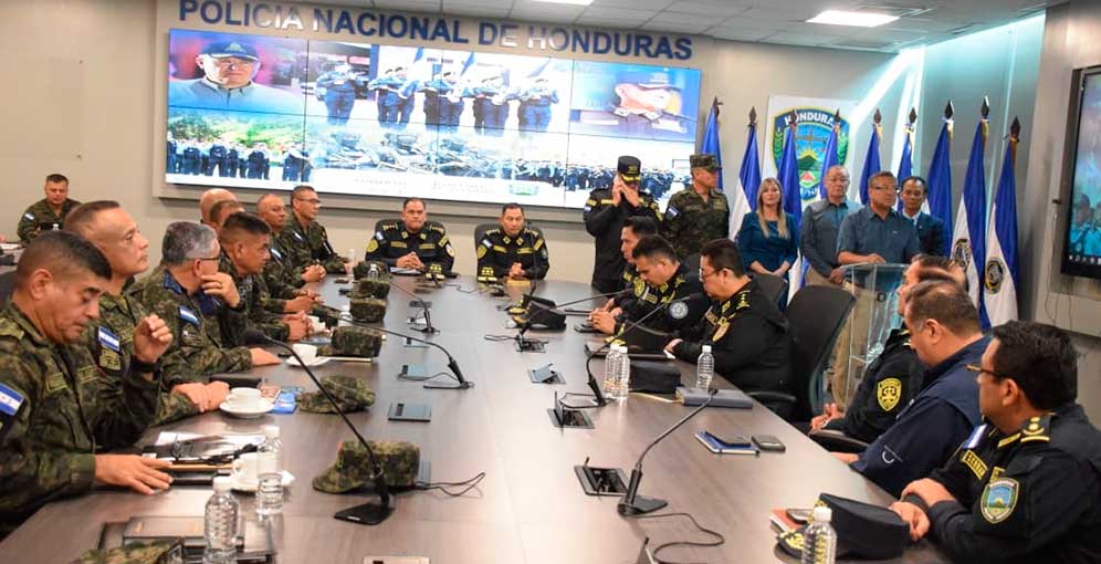 Gobierno activa “Comando de Crisis” y despliega fuerte saturación policial tras masacres en Colón y Cortés