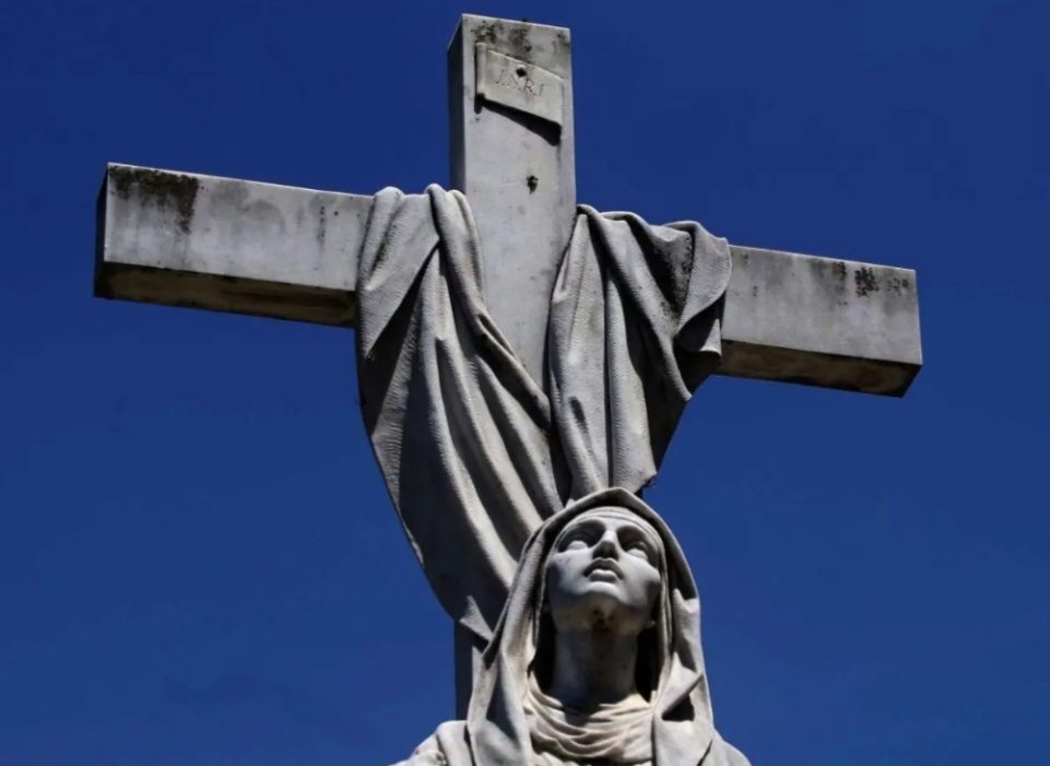 El Día de la Cruz, una tradición que une generaciones en Honduras