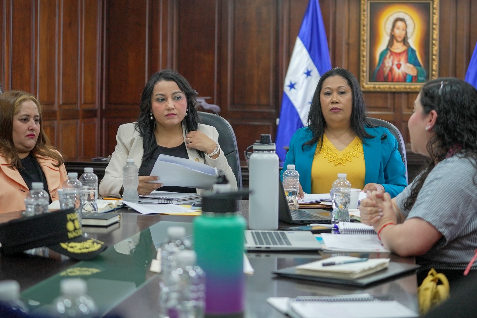 Diputadas piden crear registro de agresores sexuales y endurecer penas contra femicidios
