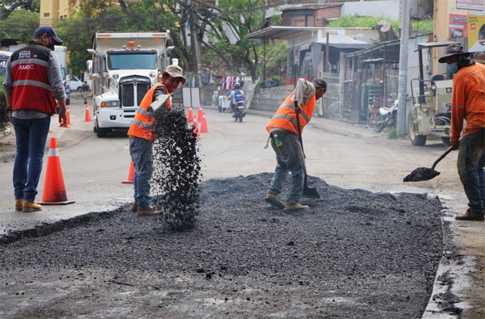 Baja ejecución presupuestaria limita obras públicas y programas sociales en 2026