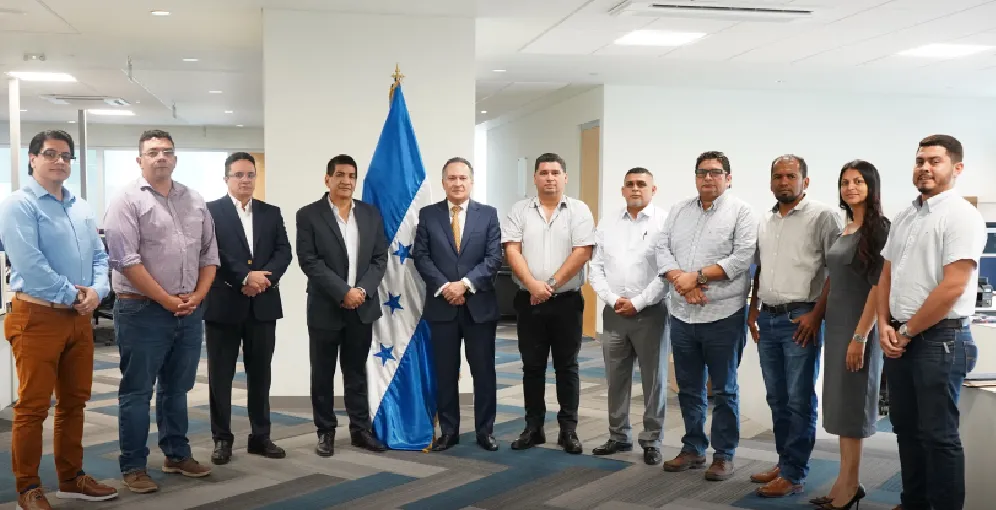 Alcanzan consensos para fortalecer la relación entre transportistas e industria cementera