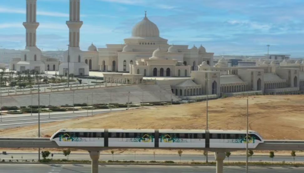Egipto inaugura red de monorriel eléctrico como apuesta contra la congestión vehicular