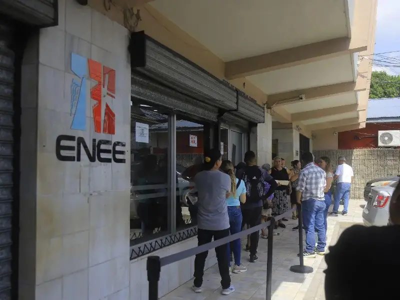 ENEE supera los 6,000 millones de lempiras en bonos para cubrir pagos a generadores