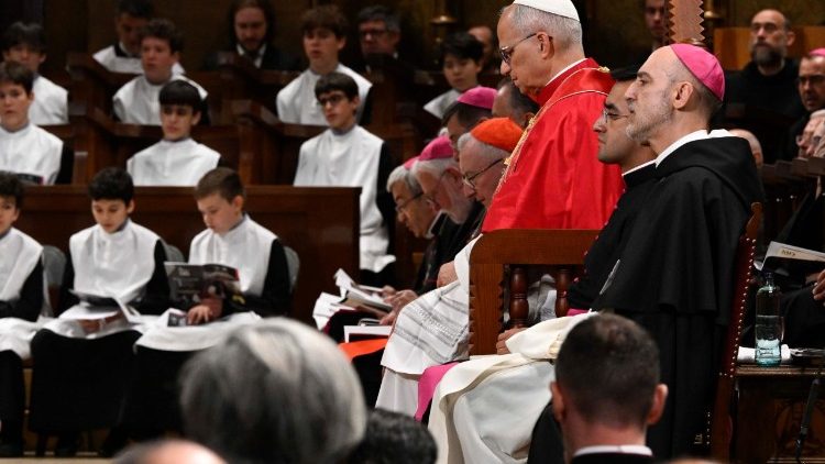 El Papa pide en Montserrat que la comunión sea más fuerte que toda división