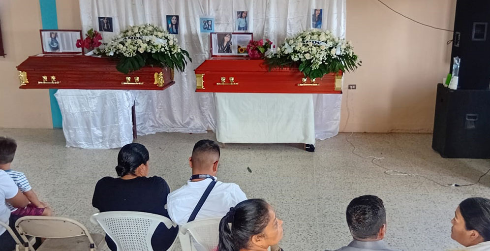 Entre lágrimas y dolor despiden a víctimas del fatal accidente de colonia Villanueva