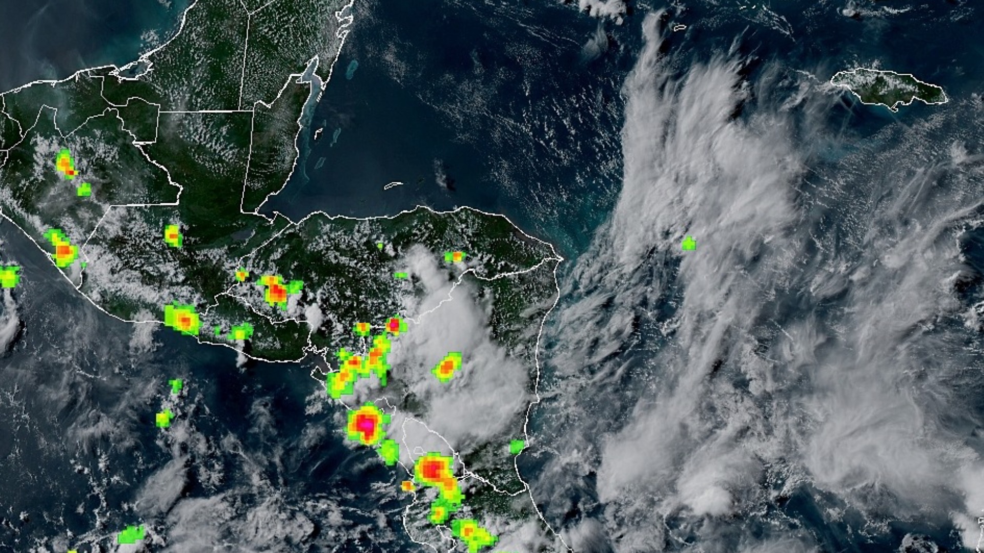 Onda tropical provocará lluvias y tormentas eléctricas durante el fin de semana en Honduras