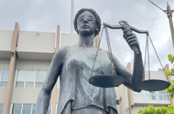 Juez hondureño autoriza extradición de ciudadano solicitado por El Salvador, pero entrega queda aplazada