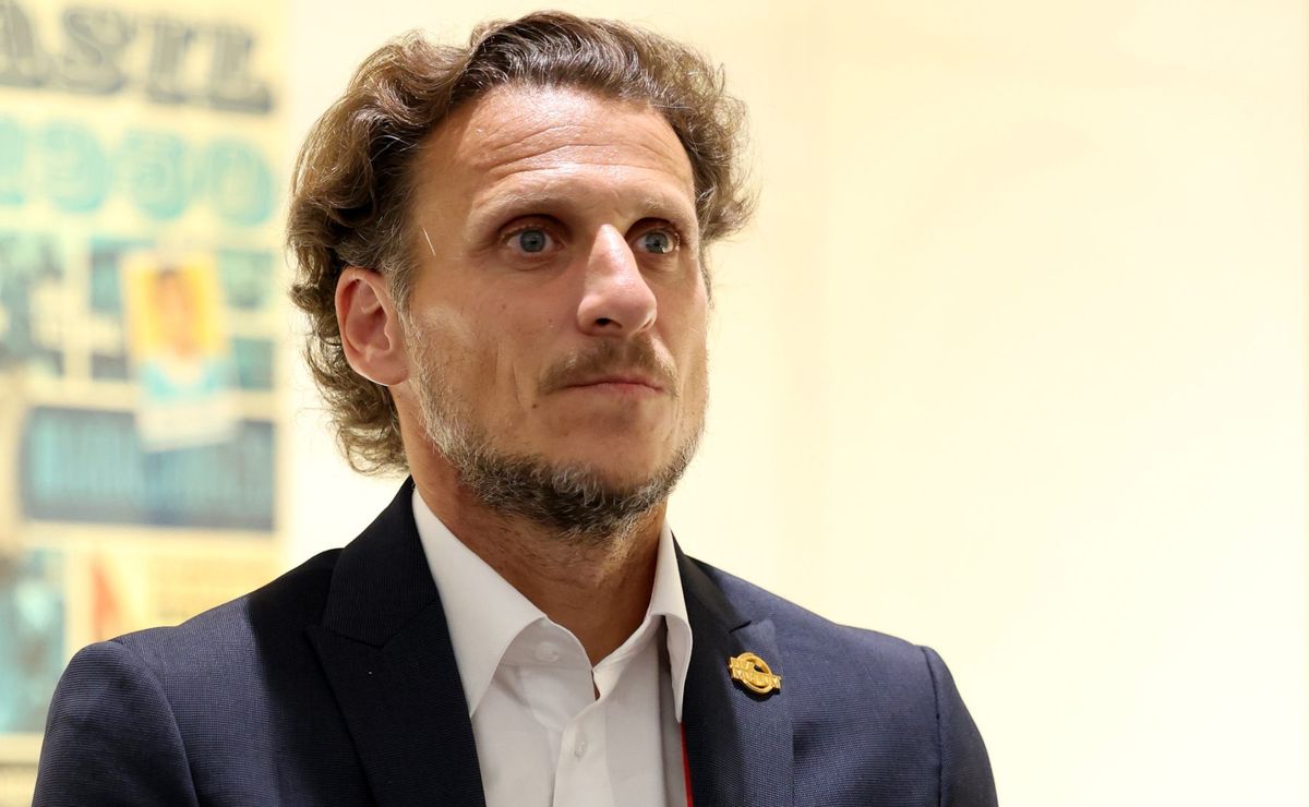 Nuevo ciclo en Uruguay: Diego Forlán asume tras la salida de Bielsa