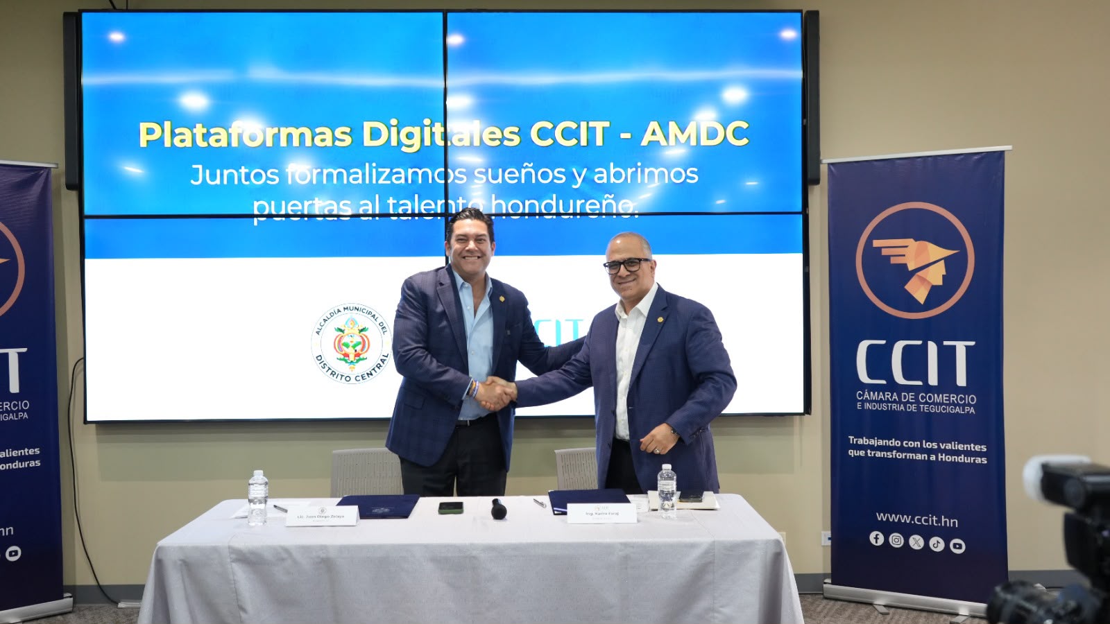 AMDC y CCIT lanzan plataformas para impulsar empleo y emprendimientos en la capital