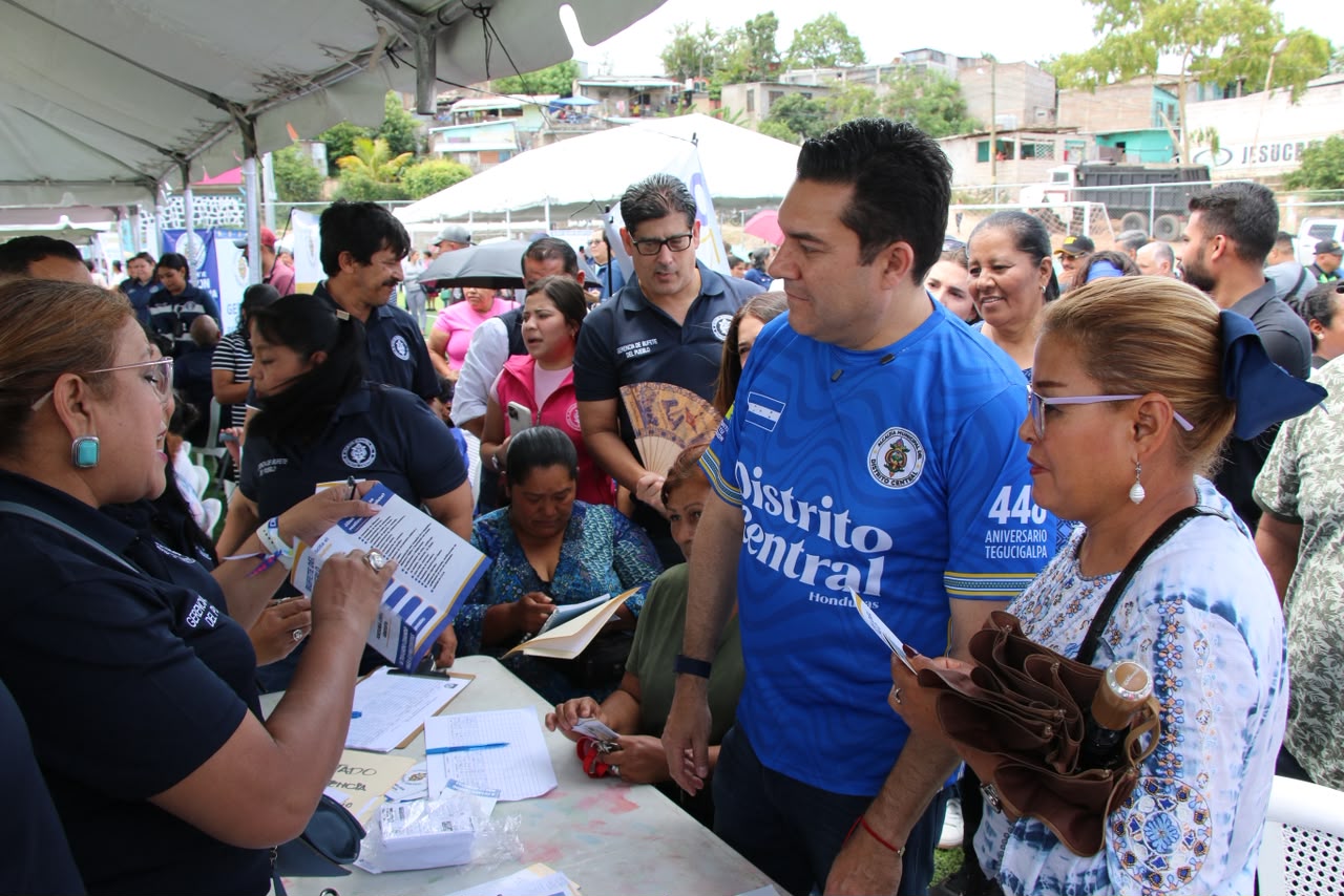 Alcaldía Móvil acerca servicios municipales a comunidades del Distrito Central
