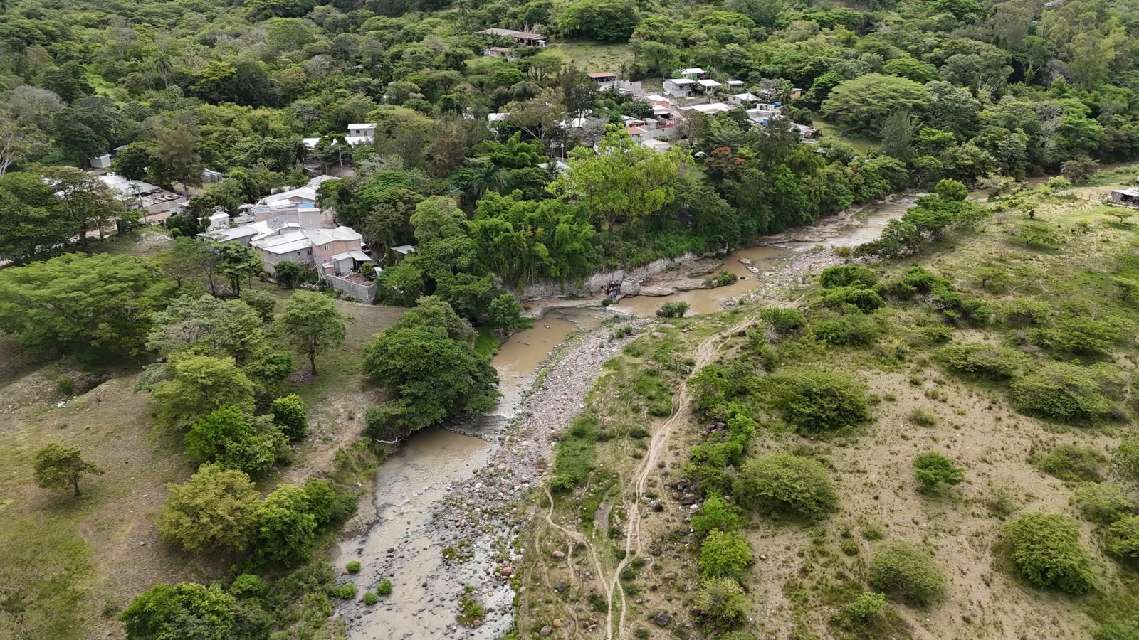 Alcaldía y UMAPS descartan desvío del río Guacerique y anuncian nueva programación de agua para la capital