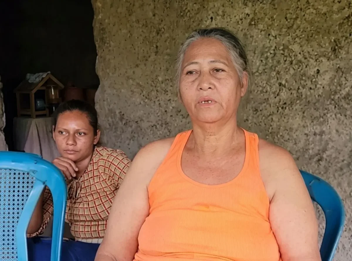 Hondureña afirma que lleva casi tres décadas con “dos cocodrilos” en el estómago y pide ayuda médica
