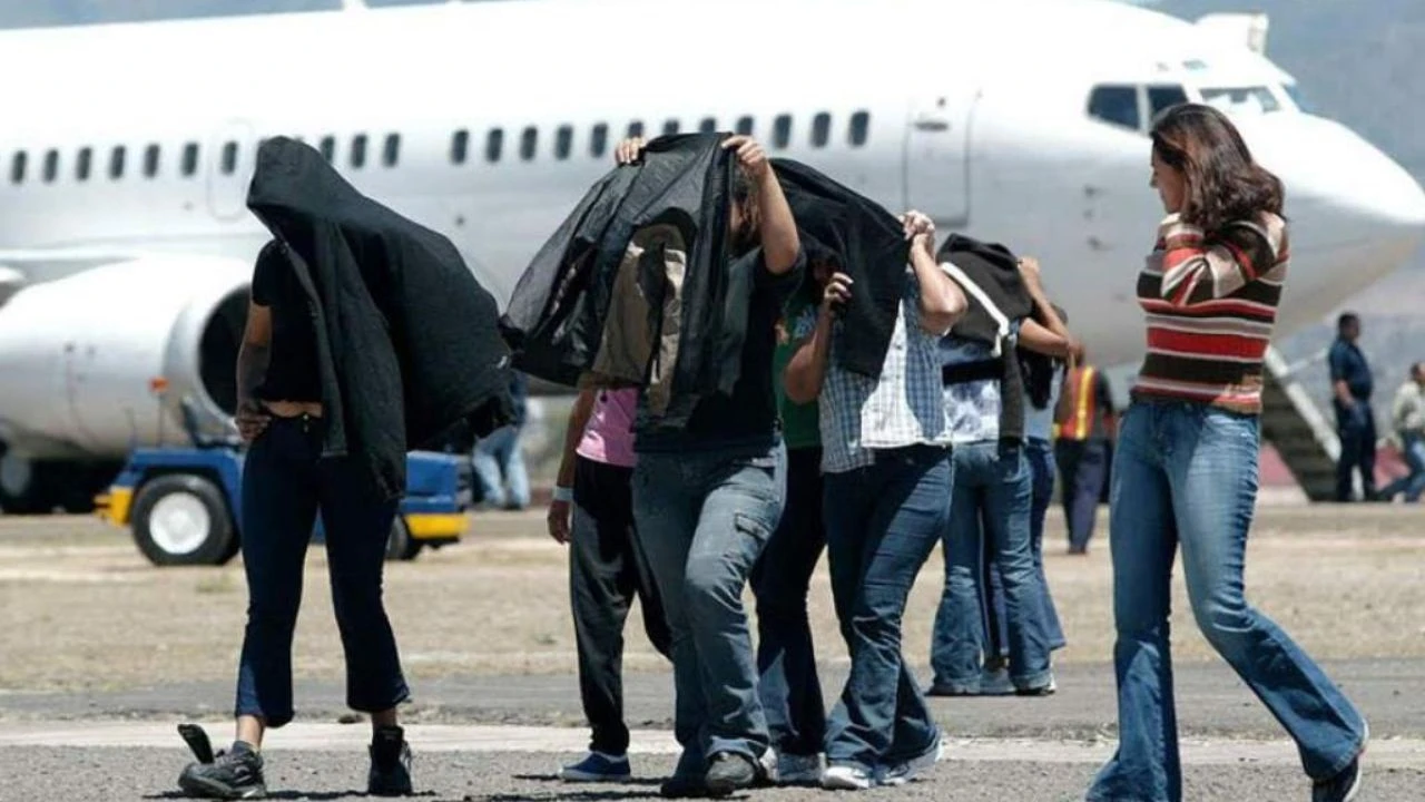 Migrantes retornados podrán ingresar vehículos, herramientas y menaje sin pagar impuestos