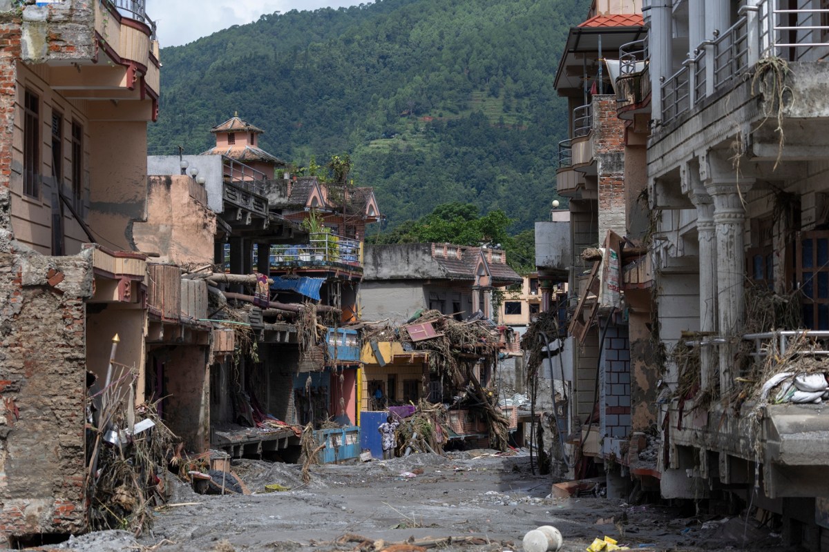 Aumenta a 1,924 la cifra de desaparecidos tras las inundaciones en Nepal