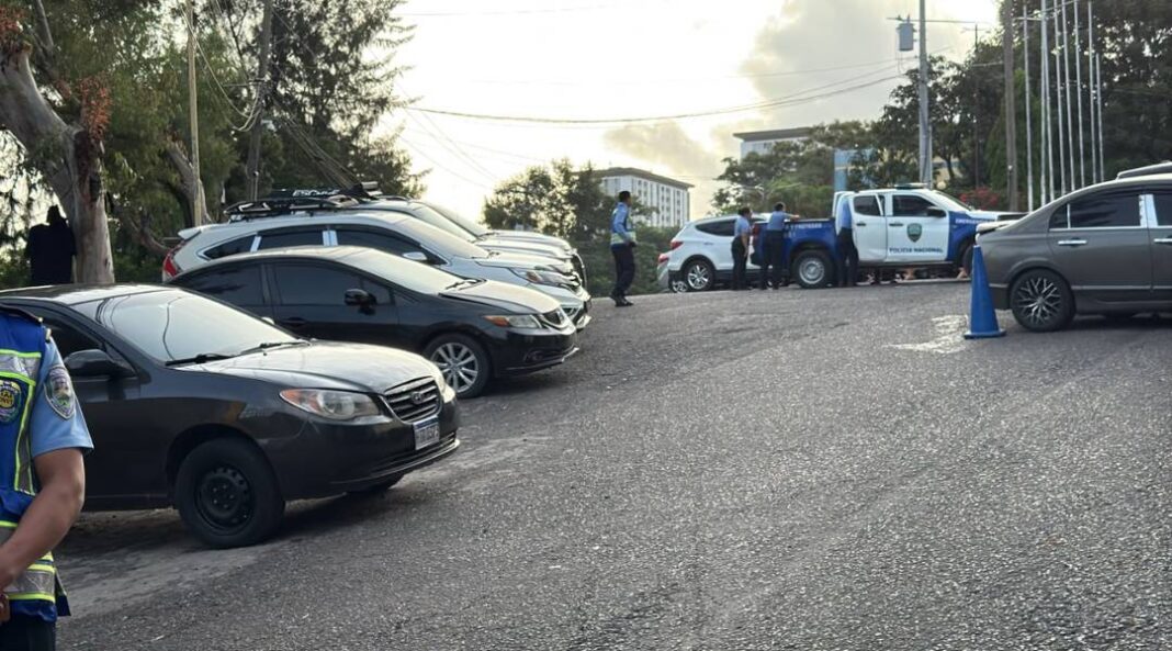 Conductor muere dentro de instalaciones de la DNVT tras ser trasladado por accidente vial en Tegucigalpa