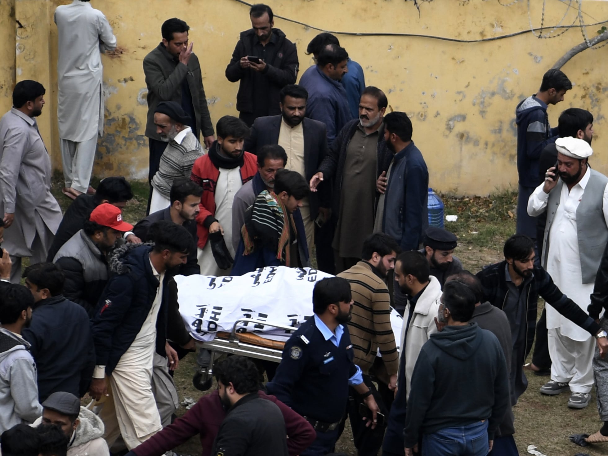Pakistán bajo conmoción tras ataque suicida que dejó 14 víctimas mortales