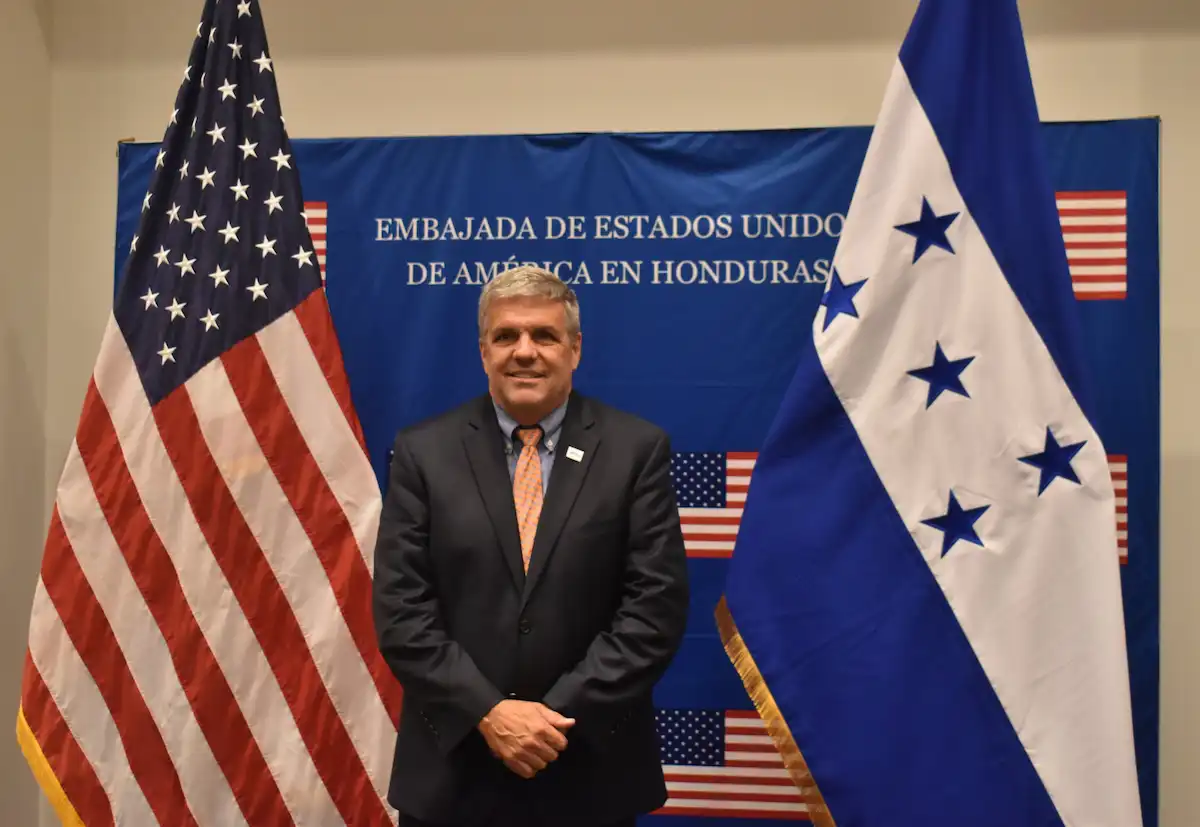 Thomas R. Hardy: reforma energética abriría la puerta a nuevas inversiones de EE. UU. en Honduras