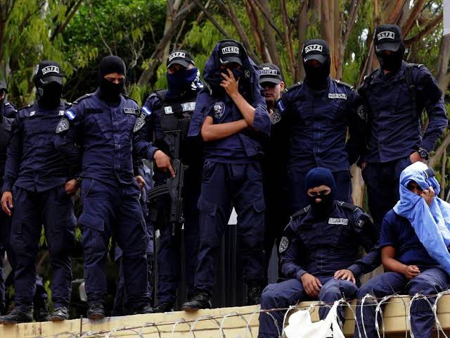 Más de 10,700 policías sancionados en ocho años: 4,500 terminaron separados de la institución