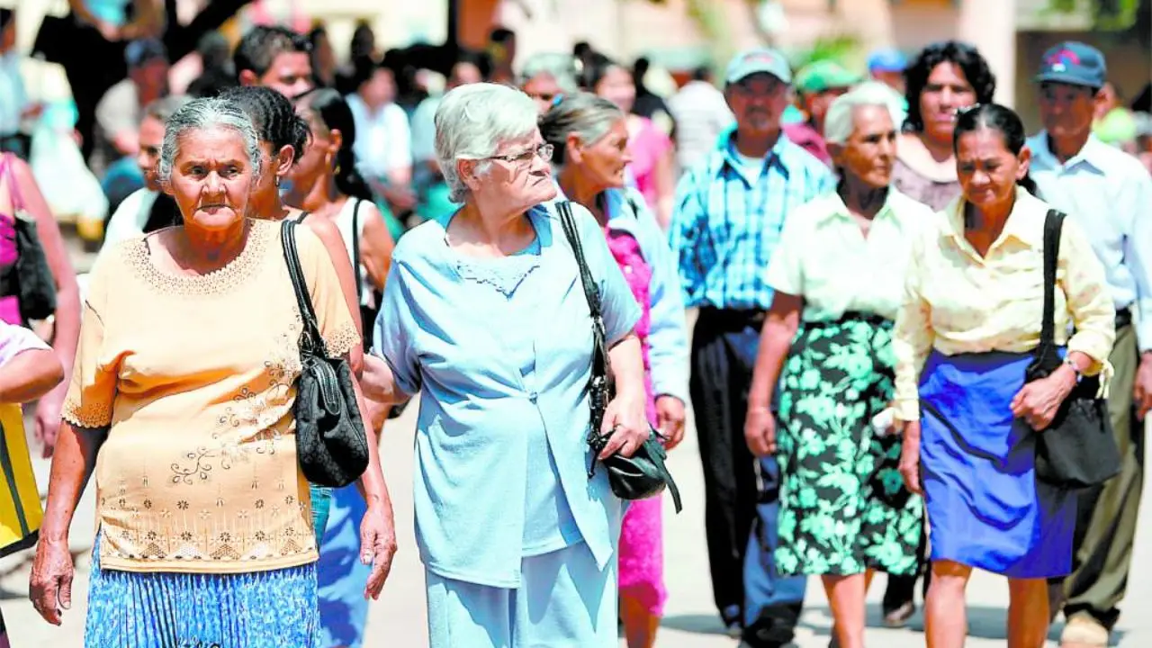 Así puede calcular los descuentos para adultos mayores en Honduras durante 2026