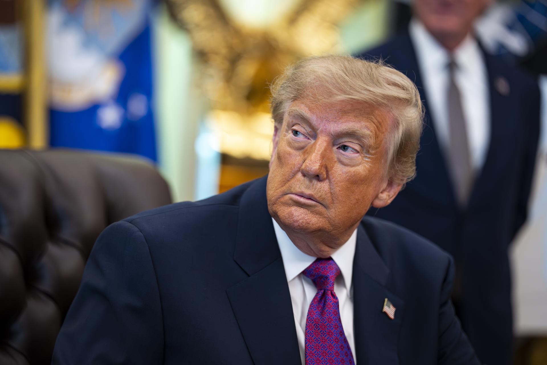 Donald Trump se adjudica el estrecho de Ormuz como «nuevo» territorio de EE.UU.