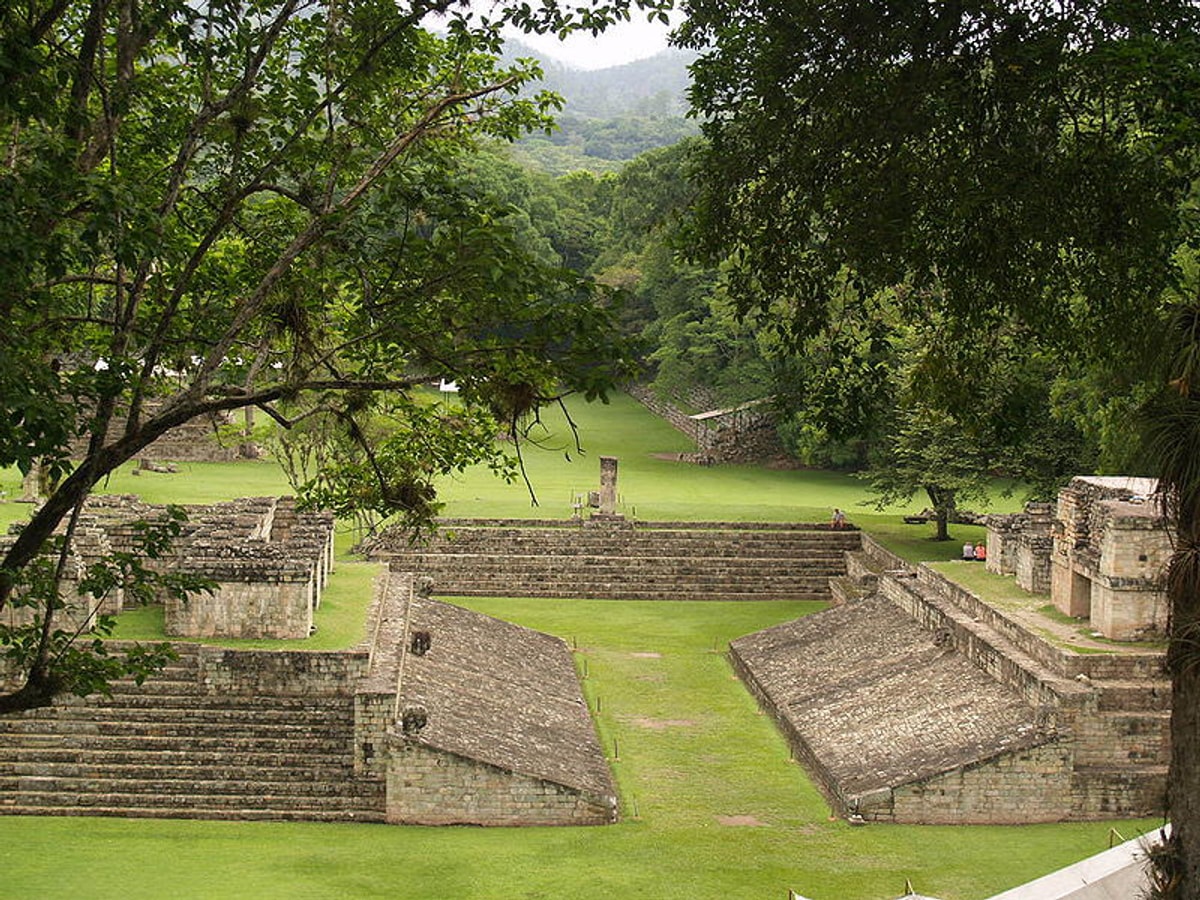 Nasry Asfura anuncia modernización tecnológica para las Ruinas de Copán