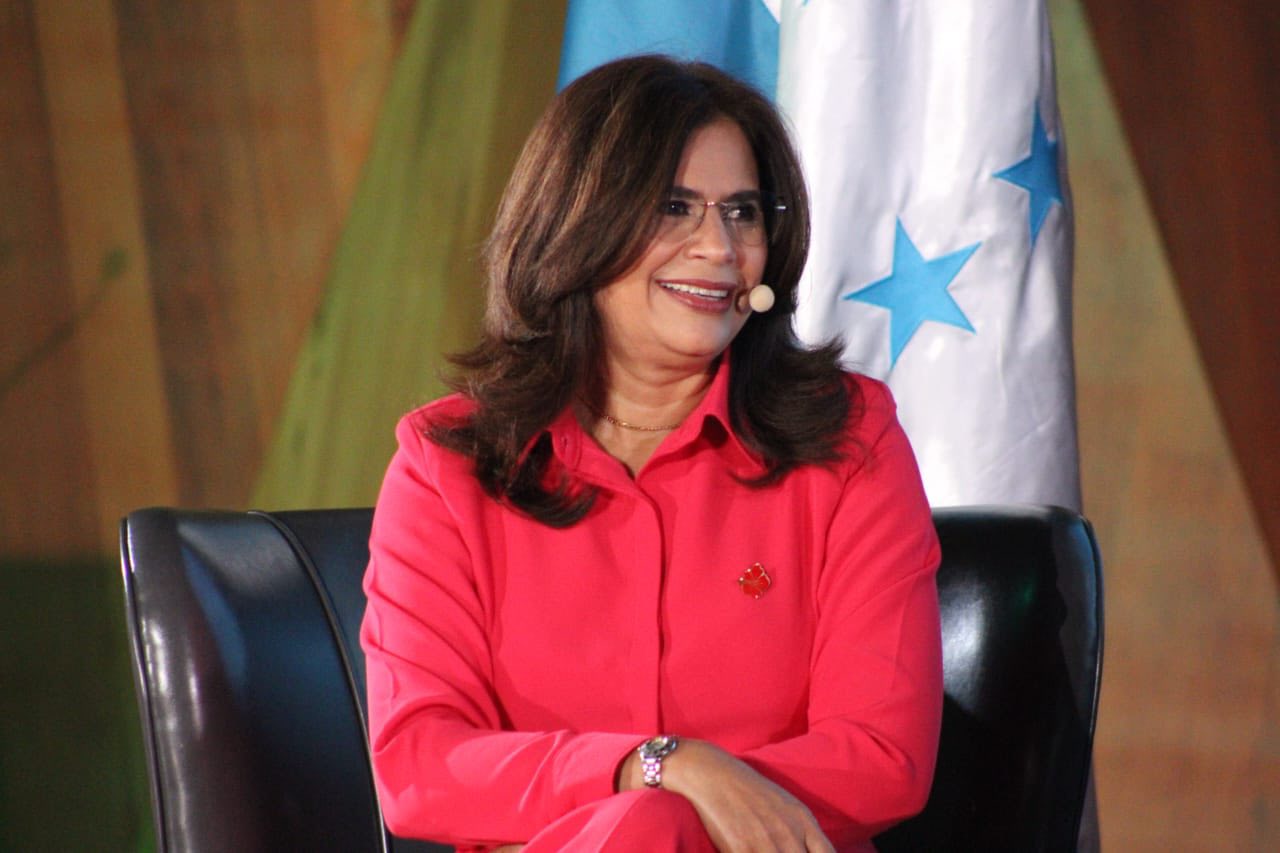 Rixi Moncada repite discurso de Roosevelt y presenta proceso judicial como persecución política