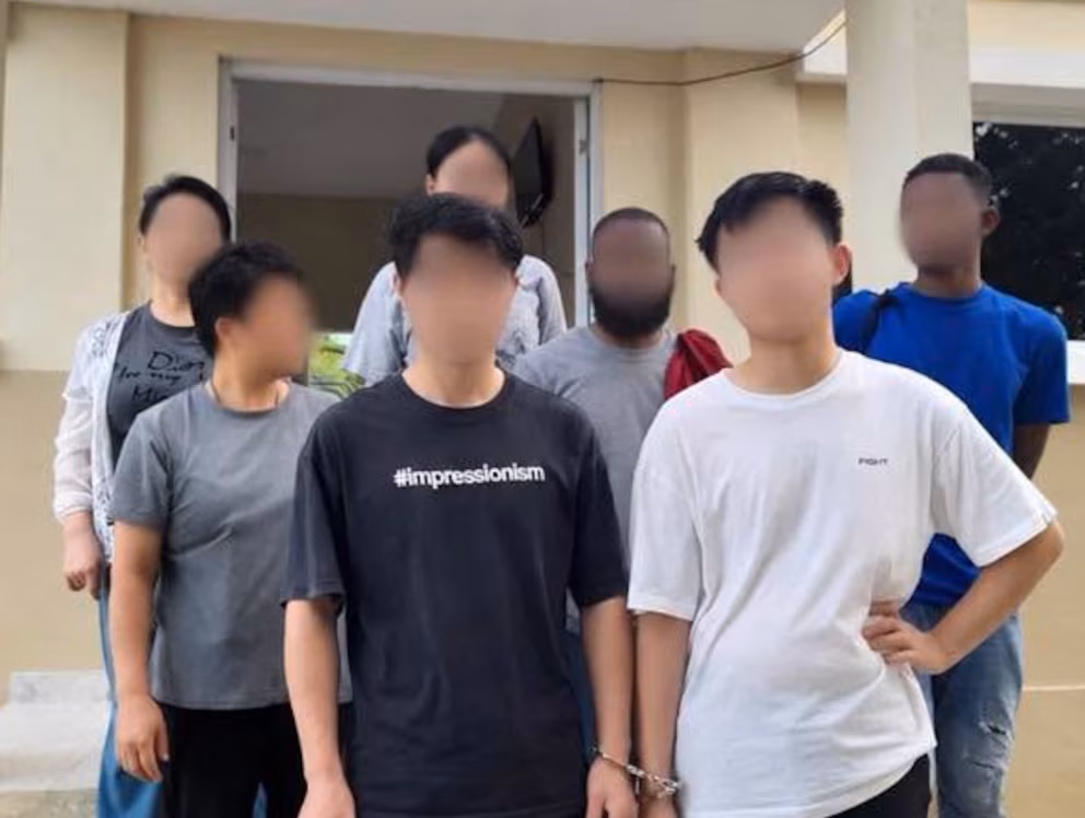 Armada dominicana detiene a cinco ciudadanos chinos y dos haitianos cuando intentaban viajar ilegalmente a Puerto Rico