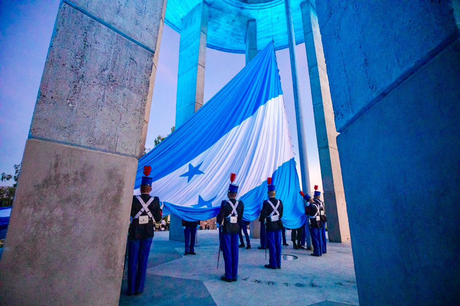 Septiembre inicia con homenaje a la Bandera Nacional y espíritu patriótico en Honduras