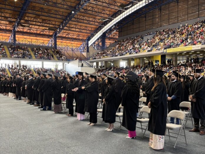 UNAH celebra sus 179 años con la graduación de 1,071 nuevos profesionales