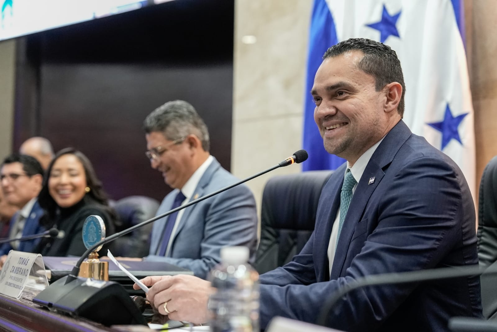 Tomás Zambrano promueve Plan Nacional de Lectura de la Biblia y Valores en las escuelas
