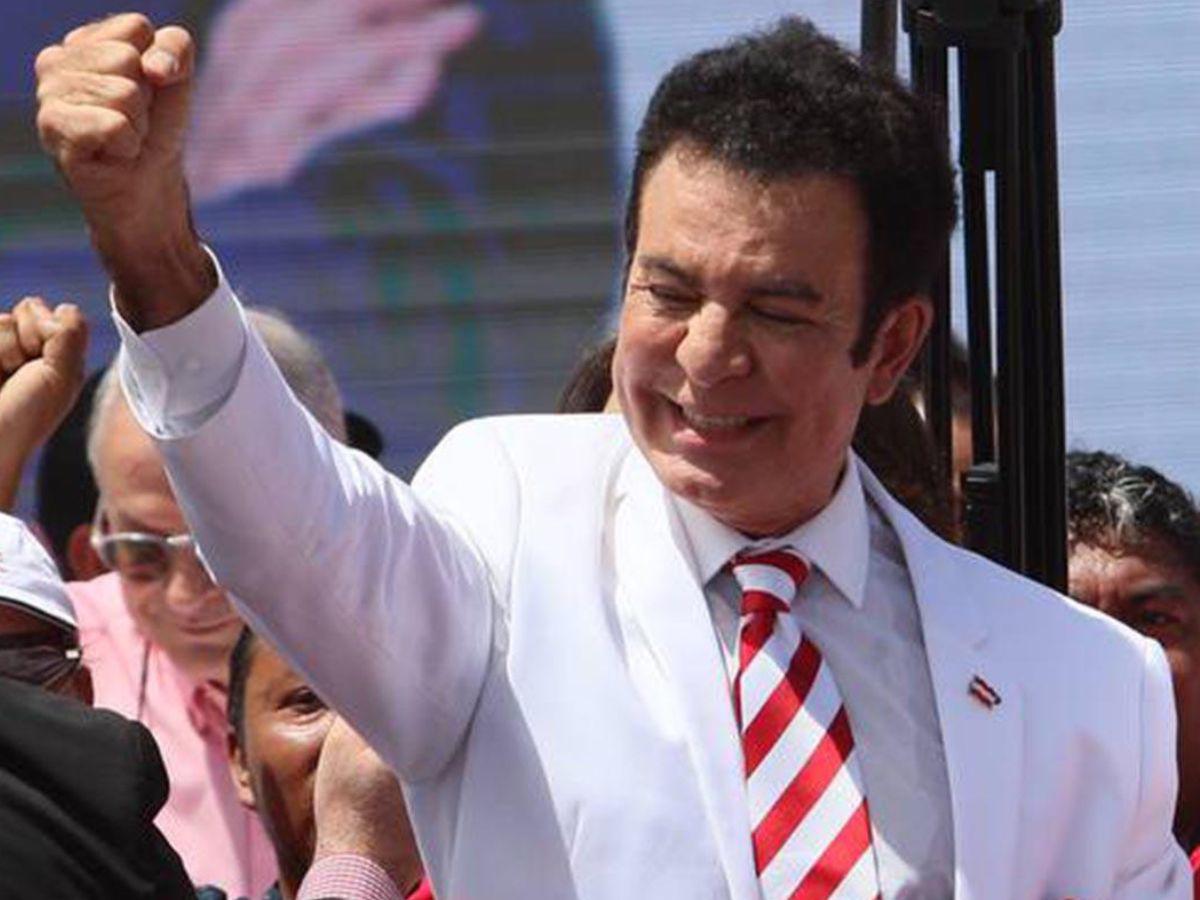 Nasralla quiere las dos: anuncia que buscará la Presidencia y liderar el Partido Liberal
