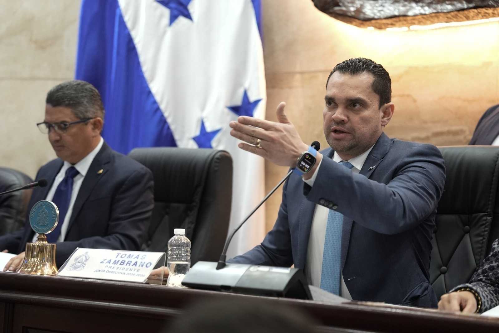 Tomás Zambrano afirma que la Policía Nacional tiene respaldo de la institucionalidad