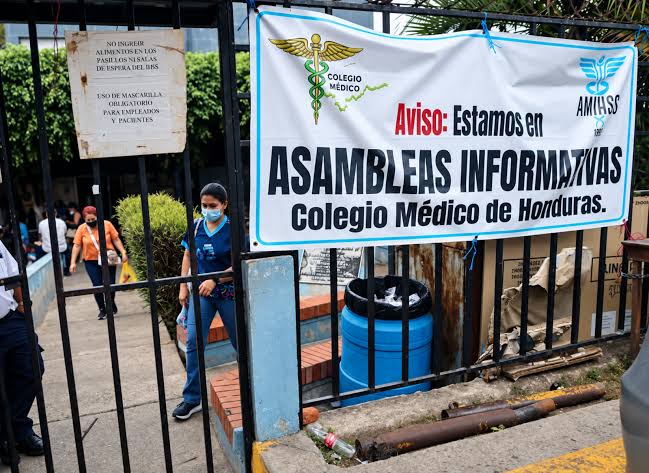 Médicos mantienen asambleas informativas por tercera semana consecutiva y exigen respuestas al Gobierno