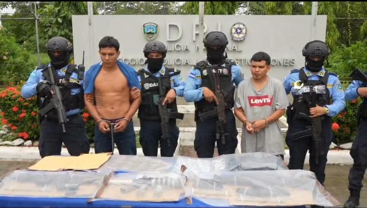 ¡SIGUEN CAYENDO! DAET CAPTURA A DOS PRESUNTOS MS-13 CON ARSENAL EN CHOLOMA