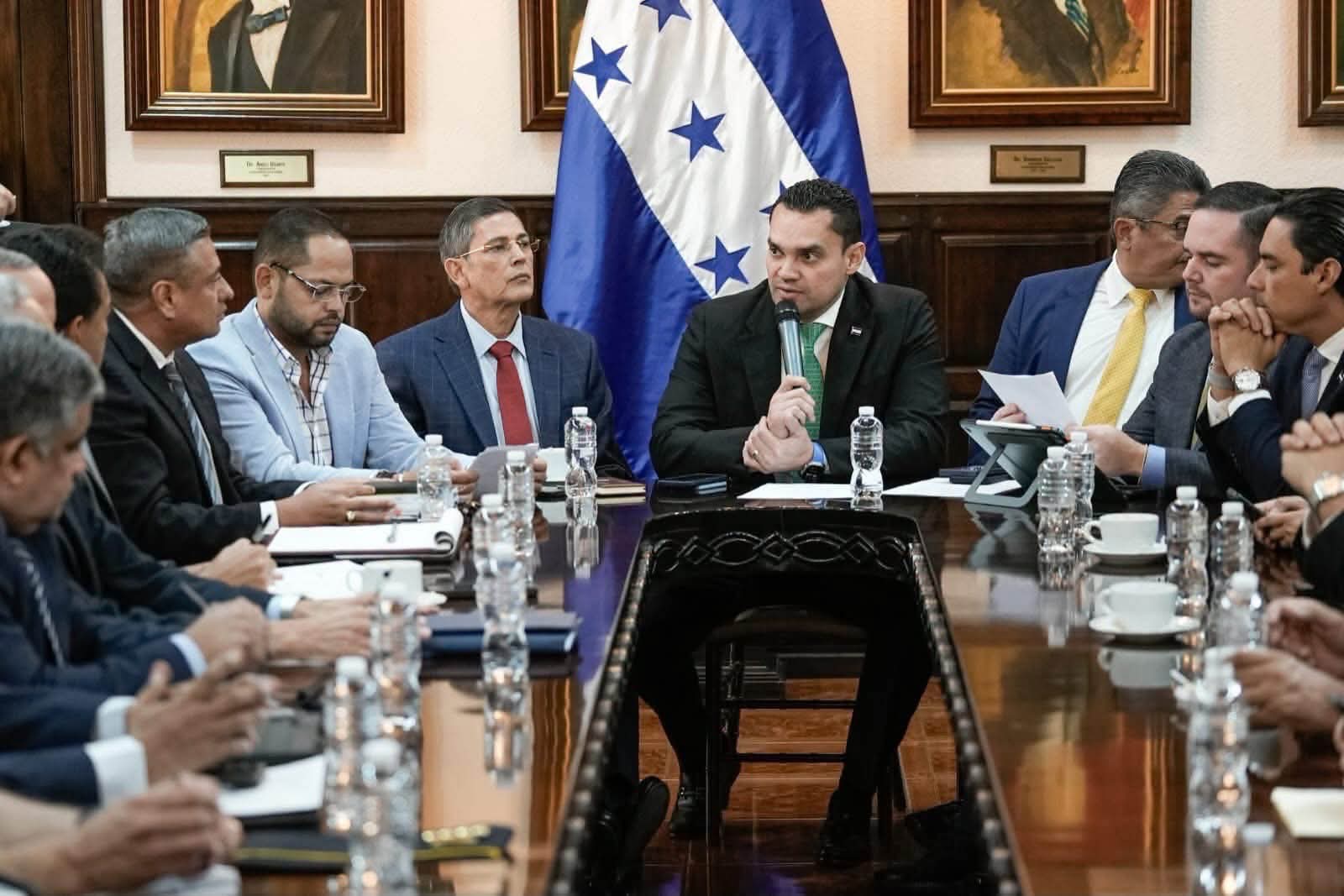 Congreso Nacional y operadores de justicia dialogan sobre estrategias contra la criminalidad