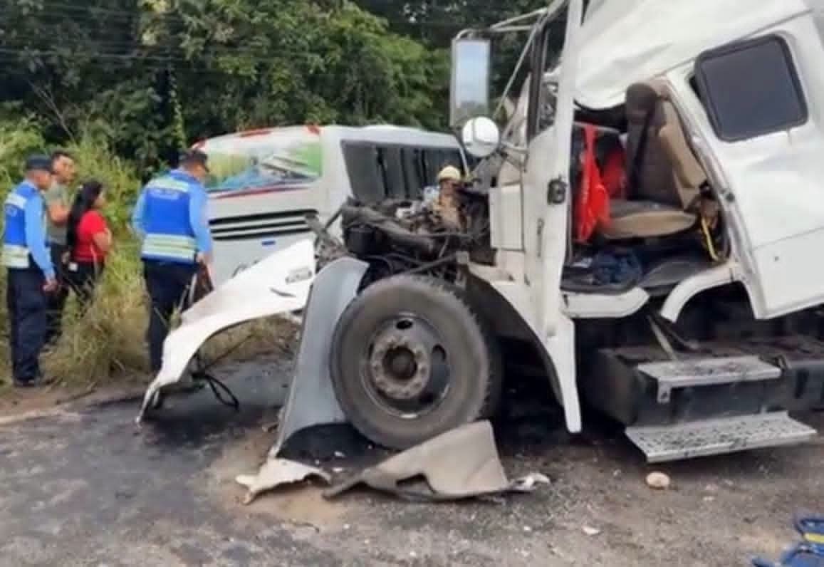 Devastador accidente en El Progreso deja un muerto y 35 lesionados