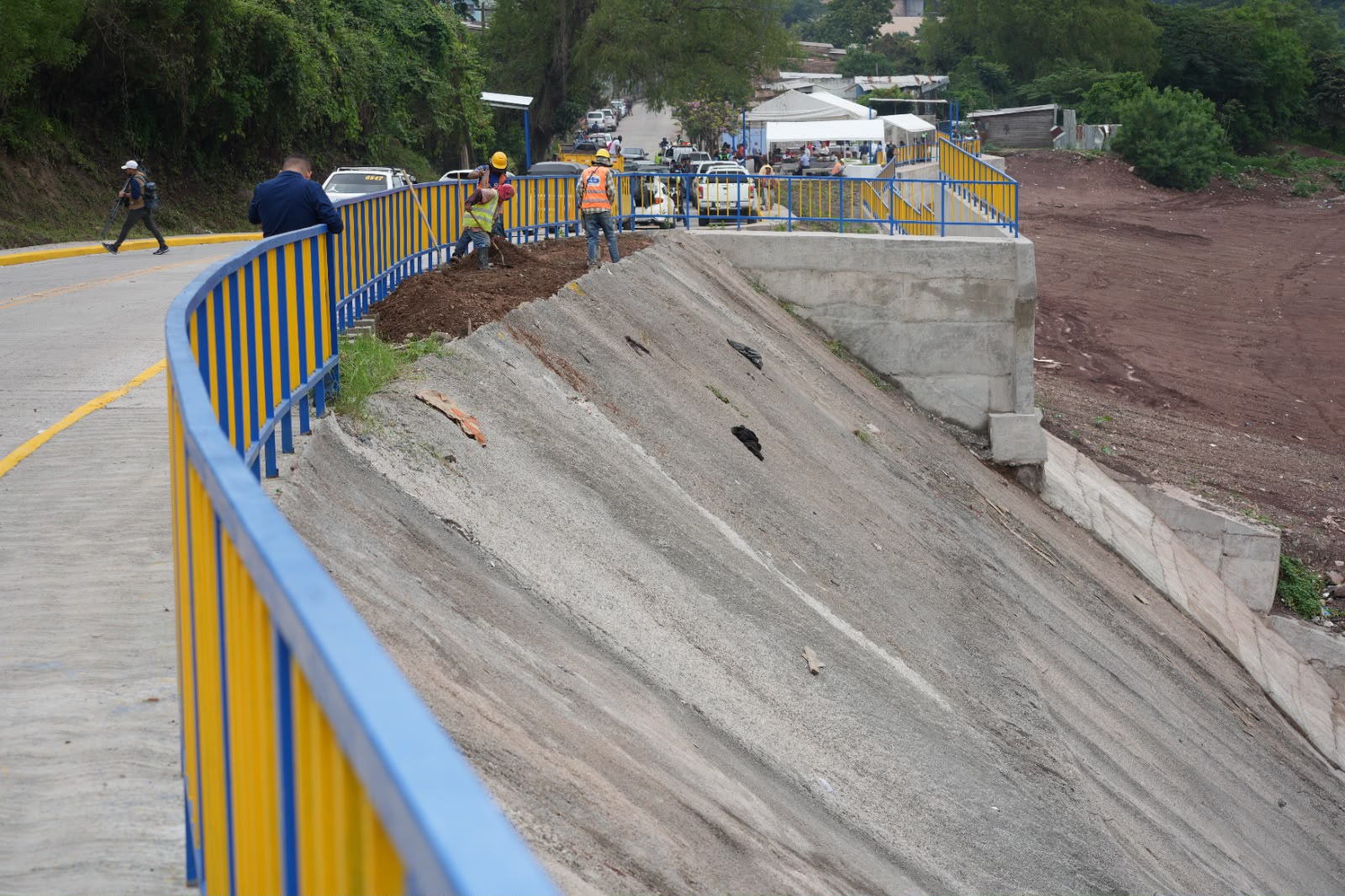 Alcalde Juan Diego Zelaya junto con KfW, inaugura obra de mitigación en Miramesí para reducir riesgos a más de 50 mil capitalinos