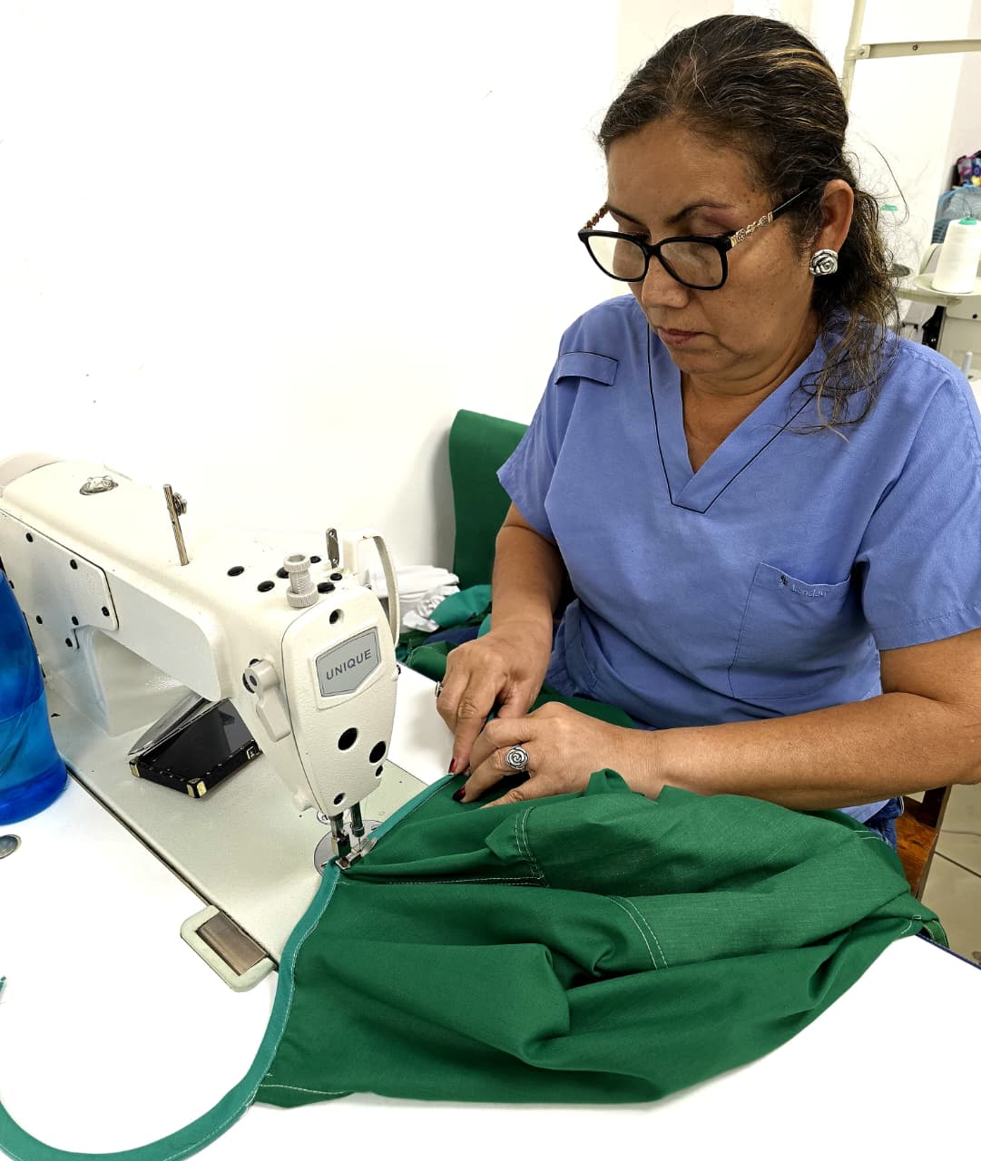 🏥🧵 HOSPITAL ESCUELA ESTRENA COSTURERÍA CON CAPACIDAD PARA ELABORAR HASTA 5,000 PRENDAS HOSPITALARIAS AL MES