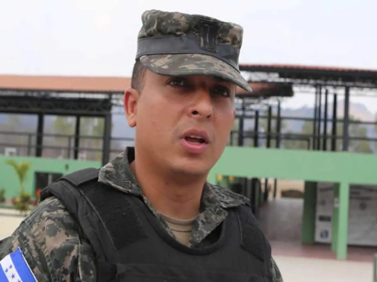 JUSTICIA ADMITE AMPARO DEL CAPITÁN JOSÉ COELLO CONTRA SU BAJA MILITAR